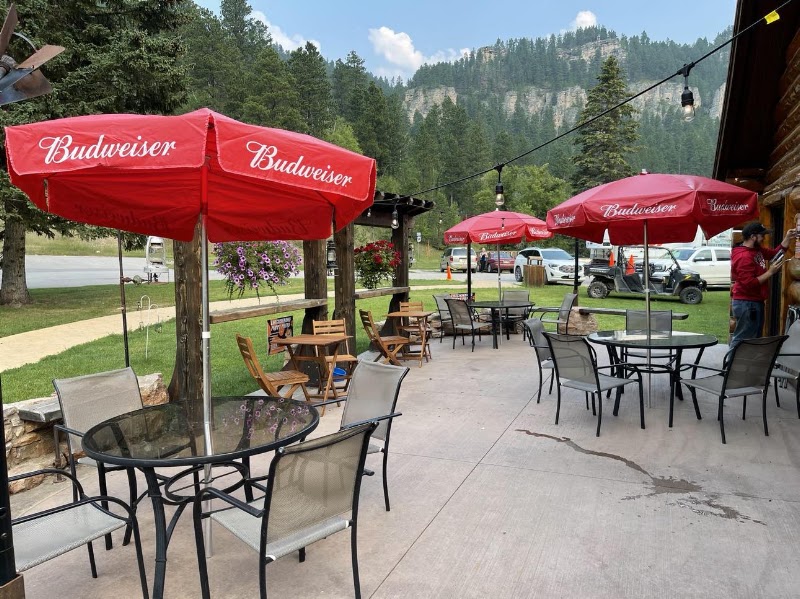 Latchstring Restaurant in Lead