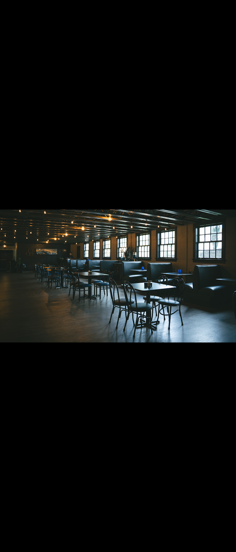 Food and interior photo 3 at Onyx Restaurant in Fairmont