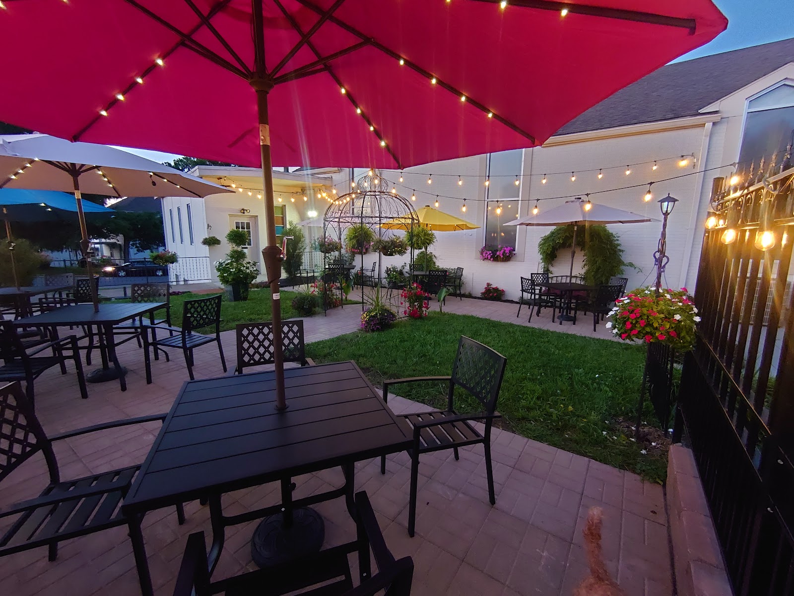 Onyx Restaurant in Fairmont