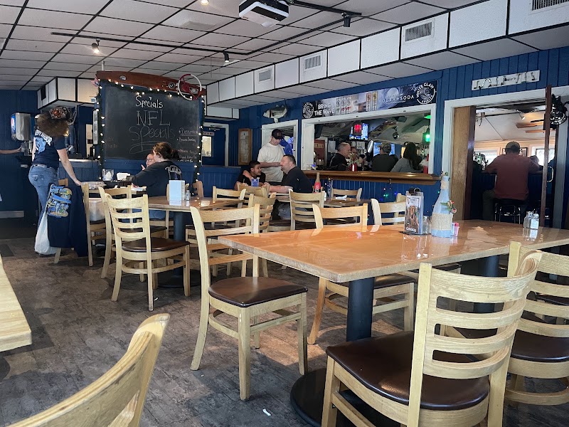 Food and interior photo 3 at Happy Harbor Restaurant in Deale