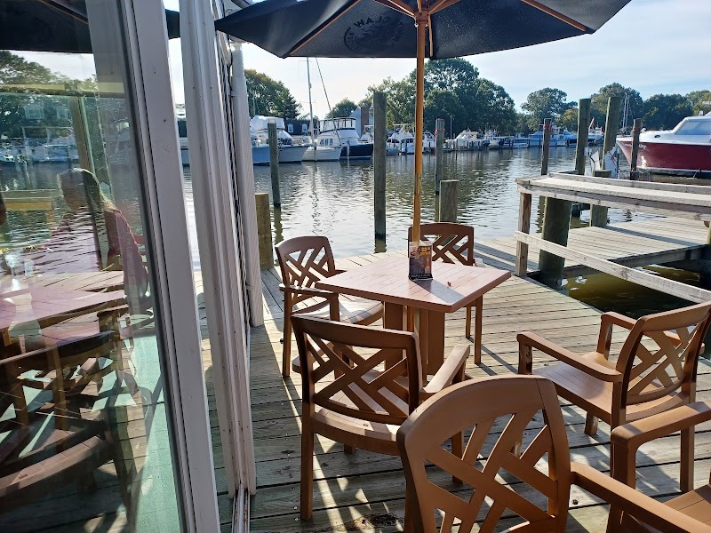 Happy Harbor Restaurant in Deale